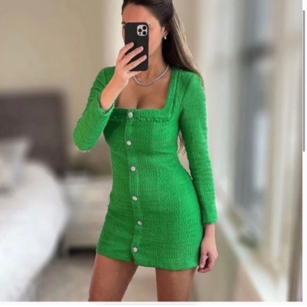 Nwt green ZARA textured weave green dress. Size small.